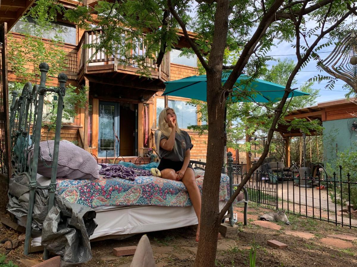 Mystic Portal 420 Guesthouse Colorado Springs Exterior foto