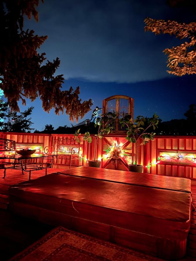 Mystic Portal 420 Guesthouse Colorado Springs Exterior foto