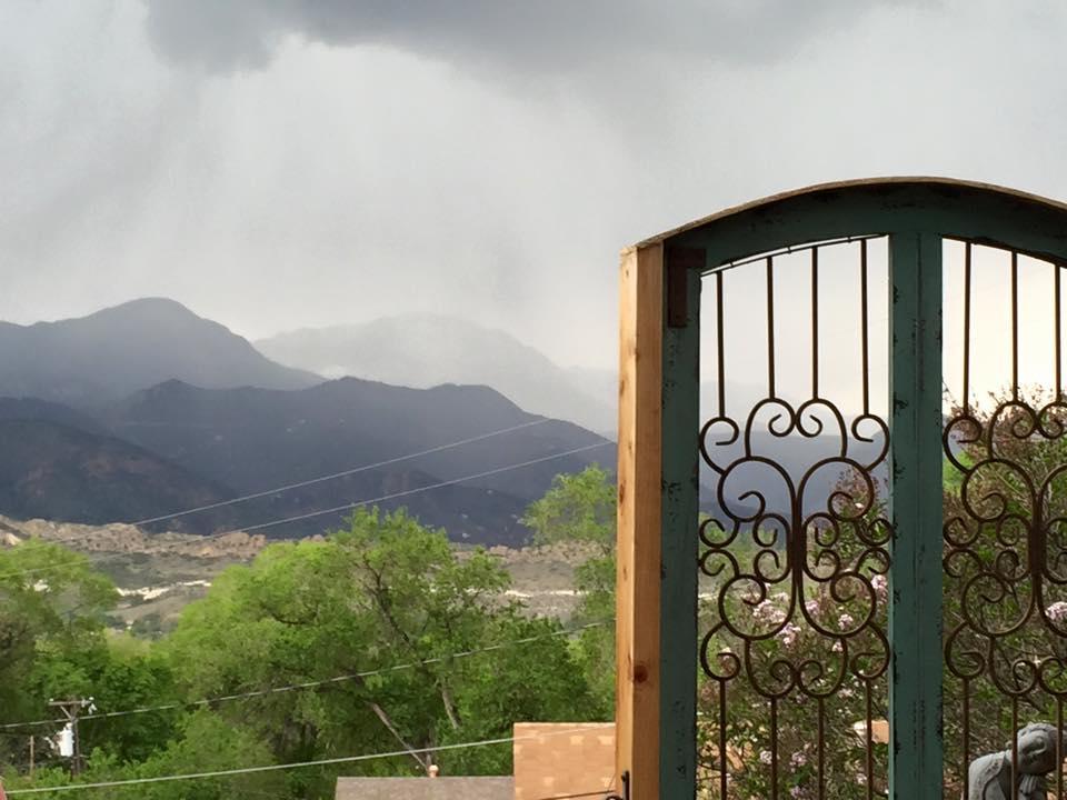 Mystic Portal 420 Guesthouse Colorado Springs Exterior foto