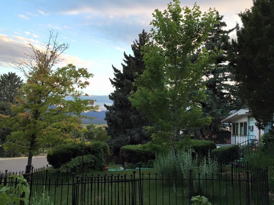 Mystic Portal 420 Guesthouse Colorado Springs Exterior foto